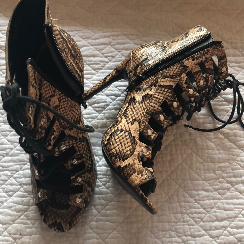 Snake skin Lace up heels